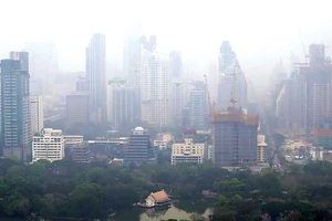 Thành phố Bangkok của Thái Lan chìm trong bụi mịn. Ảnh: Reuters