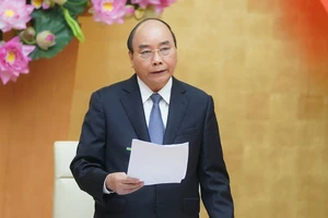 Thủ tướng Nguyễn Xuân Phúc phát biểu tại hội nghị trực tuyến. Ảnh: VIẾT CHUNG