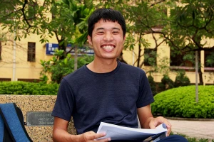 Nguyễn Văn Thế, sinh viên K61 Cử nhân khoa học tài năng Toán học. Ảnh: VNU