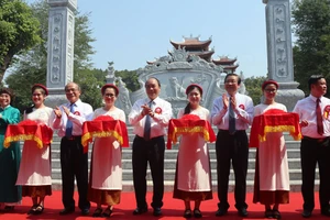 Khánh thành Đền thờ gia tiên Chủ tịch Hồ Chí Minh