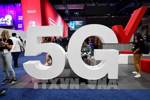 Biểu tượng mạng 5G trong một cuộc triển lãm tại Los Angeles (Mỹ). Ảnh: AFP/TTXVN