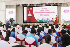 Quang cảnh lễ kỷ niệm 110 năm ngày sinh đồng chí Nguyễn Thị Minh Khai. Ảnh: TTXVN