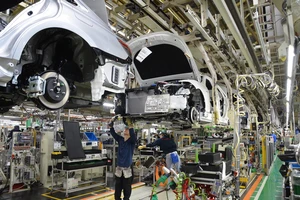 Dây chuyền lắp ráp tại nhà máy sản xuất ôtô Motomachi của Toyota tại Nhật Bản