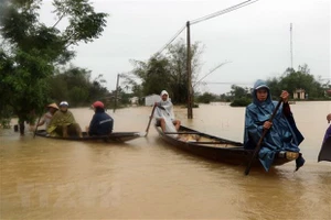 Thủ tướng Trung Quốc điện thăm hỏi tình hình lũ lụt ở Việt Nam