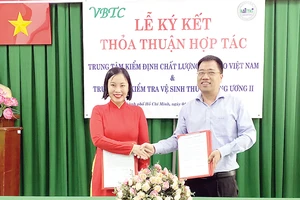 Chi hội Nhà Yến Việt Nam ký thỏa thuận hợp tác với Trung tâm Kiểm tra vệ sinh thú y Trung ương II