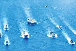 Các tàu chiến của Mỹ, Nhật Bản và Australia trong một cuộc tập trận tại vùng biển Philippines năm 2020