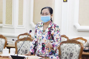 Đồng chí Nguyễn Thị Lệ phát biểu tại buổi làm việc