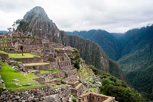 Du khách tham quan thánh địa Machu Picchu