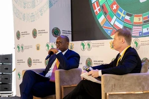 Phó Chủ tịch AfDB Kevin Kanina thông báo về Cơ chế Kinh tế Tuần hoàn châu Phi. Nguồn: afdb.org