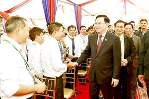 Tăng cường hợp tác giữa các địa phương của Việt Nam với tỉnh Kampong (Campuchia)