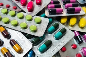 Thuốc phổ biến, thuốc hiếm phải đấu thầu tập trung cấp quốc gia để giảm giá thuốc cho người bệnh