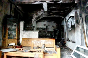 4 người trong gia đình chết ngạt vì cháy nhà