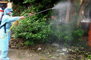 Việc phun hóa chất diệt muỗi ngừa SXH do lực lượng y tế thực hiện hoàn toàn miễn phí