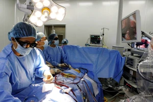 Được bác sĩ Bệnh viện Bạch Mai mổ triệt sản, bệnh nhân vẫn “dính” bầu