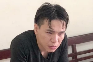Phê ma túy, ca sĩ Châu Việt Cường nhét tỏi vào miệng bạn gái tới chết