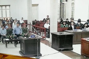 Phiên tòa xét xử ông Đinh La Thăng và 6 đồng phạm trong vụ án gây thiệt hại 800 tỷ của PVN