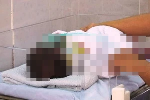 Một trẻ sơ sinh tử vong ở Bệnh viện Bạch Mai không người thân tới nhận