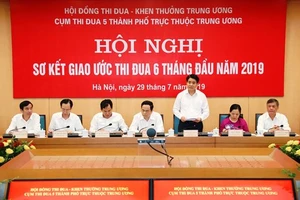 TPHCM dẫn đầu thu ngân sách, Hà Nội hút vốn nước ngoài nhiều nhất 