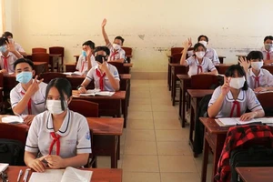 Học sinh đi học không bắt buộc đeo khẩu trang trong lớp, lớp học được mở điều hòa