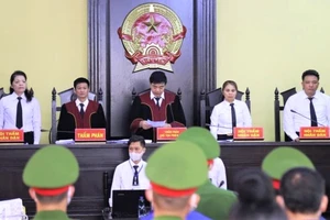 Vụ án gian lận điểm thi THPT tại Sơn La: Bản án nghiêm khắc với 12 bị cáo