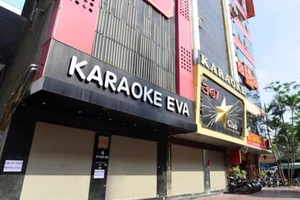 Quán karaoke, vũ trường, quán bar ở Hà Nội phải đóng cửa từ ngày 1-2