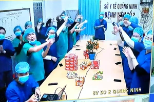 Giao thừa đặc biệt của Bộ trưởng Nguyễn Thanh Long và các y, bác sĩ điều trị bệnh nhân Covid-19