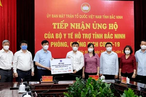 Bộ trưởng Bộ Y tế kêu gọi cả nước chung tay hỗ trợ Bắc Giang và Bắc Ninh chống dịch 