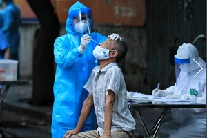 Sàng lọc ho sốt, Hà Nội phát hiện thêm 16 ca dương tính ở cộng đồng