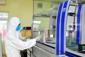 Hệ thống máy RT-PCR tự động xét nghiệm Covid-19