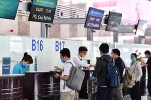 Hà Nội, Hải Phòng bỏ quy định cách ly tập trung đối với khách bay từ TPHCM