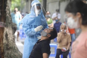 Người đã tiêm đủ vaccine ở "vùng xanh" và "vùng vàng" tới Hà Nội không phải xét nghiệm, cách ly 