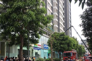 Liên tiếp 2 học sinh rơi từ tầng cao cùng một chung cư tại Hà Nội