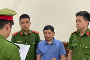 Bắt Trưởng khoa Dược Bệnh viện tỉnh Sơn La nhận hối lộ của Việt Á