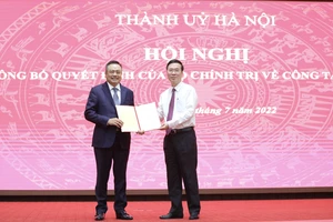 Đồng chí Trần Sỹ Thanh giữ chức Phó Bí thư Thành ủy Hà Nội, giới thiệu bầu giữ chức Chủ tịch UBND TP Hà Nội