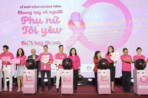 Mỗi năm có hơn 21.500 ca mắc ung thư vú, Bộ trưởng Bộ Y tế kêu gọi phụ nữ tầm soát sớm