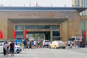 Du khách Việt Nam được tự lái xe cá nhân sang Trung Quốc qua Cửa khẩu Móng Cái