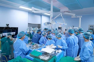 Hơn 150 thầy thuốc lập kỳ tích về ghép tạng trong ngày Tết Giáp Thìn 
