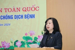 Bộ trưởng Bộ Y tế Đào Hồng Lan phát biểu tại hội nghị