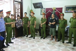 Cơ quan chức năng đọc lệnh bắt khẩn cấp Trịnh Thị Bích Trâm.