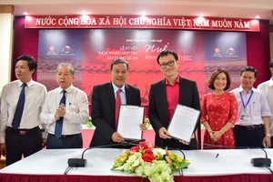 Ký kết thỏa thuận hợp tác xây dựng Đề án “Huế - Kinh đô ẩm thực” giữa Sở Du lịch tỉnh Thừa Thiên - Huế với Công ty Cổ phần Đại Nam – Thái Y Viện