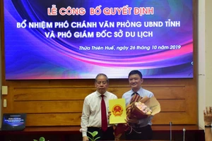 Ông Phan Lê Hiến nhận quyết định bổ nhiệm làm Phó Chánh Văn phòng UBND tỉnh Thừa Thiên – Huế ​
