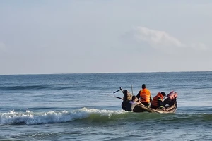 Thi thể học sinh N.H.P.TH được tìm thấy cách bờ biển Giang Hải khoảng 50m