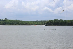 Lật xuồng trên sông Bé, 2 nữ sinh viên tử nạn