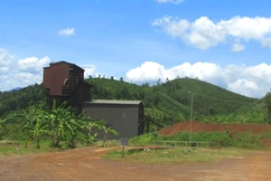 Sau hơn 9 năm "án binh bất động", nhiều hạng mục của Nhà máy tuyển quặng sắt Vũ Quang bị hư hỏng, xuống cấp