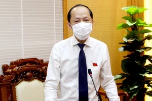 Ông Nguyễn Hồng Lĩnh, Phó Chủ tịch UBND tỉnh Hà Tĩnh phát biểu nhận nhiệm vụ