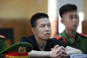 Bị cáo Trần Nguyễn Hồng Lĩnh tại tòa