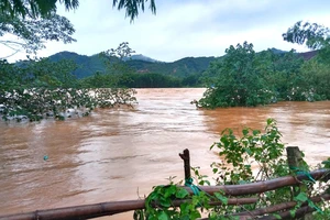 Sáng 27-9, nước tại các xã ở huyện Hương Khê đang rút xuống 