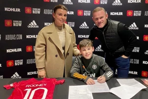 Kai Rooney ký hợp đồng với CLB cũ của cha là Man.United.