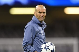 Zinedine Zidane được cho thất vọng vì không được Ban lãnh đạo ủng hộ. 