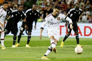 Cristiano Ronaldo đã ghi bàn lần đầu tiên trong mùa giải này từ chấm phạt đền.